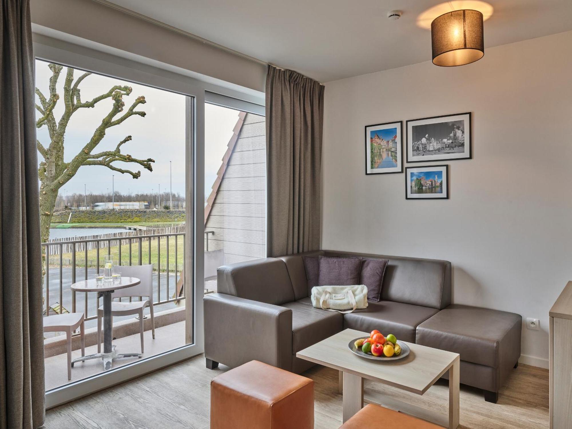 Holiday Suites Jabbeke - Klein Strand Exterior foto